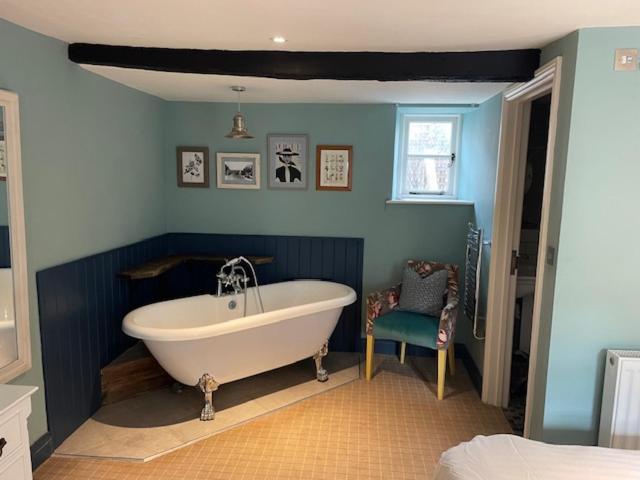 The Golden Pheasant Inn バーフォード エクステリア 写真