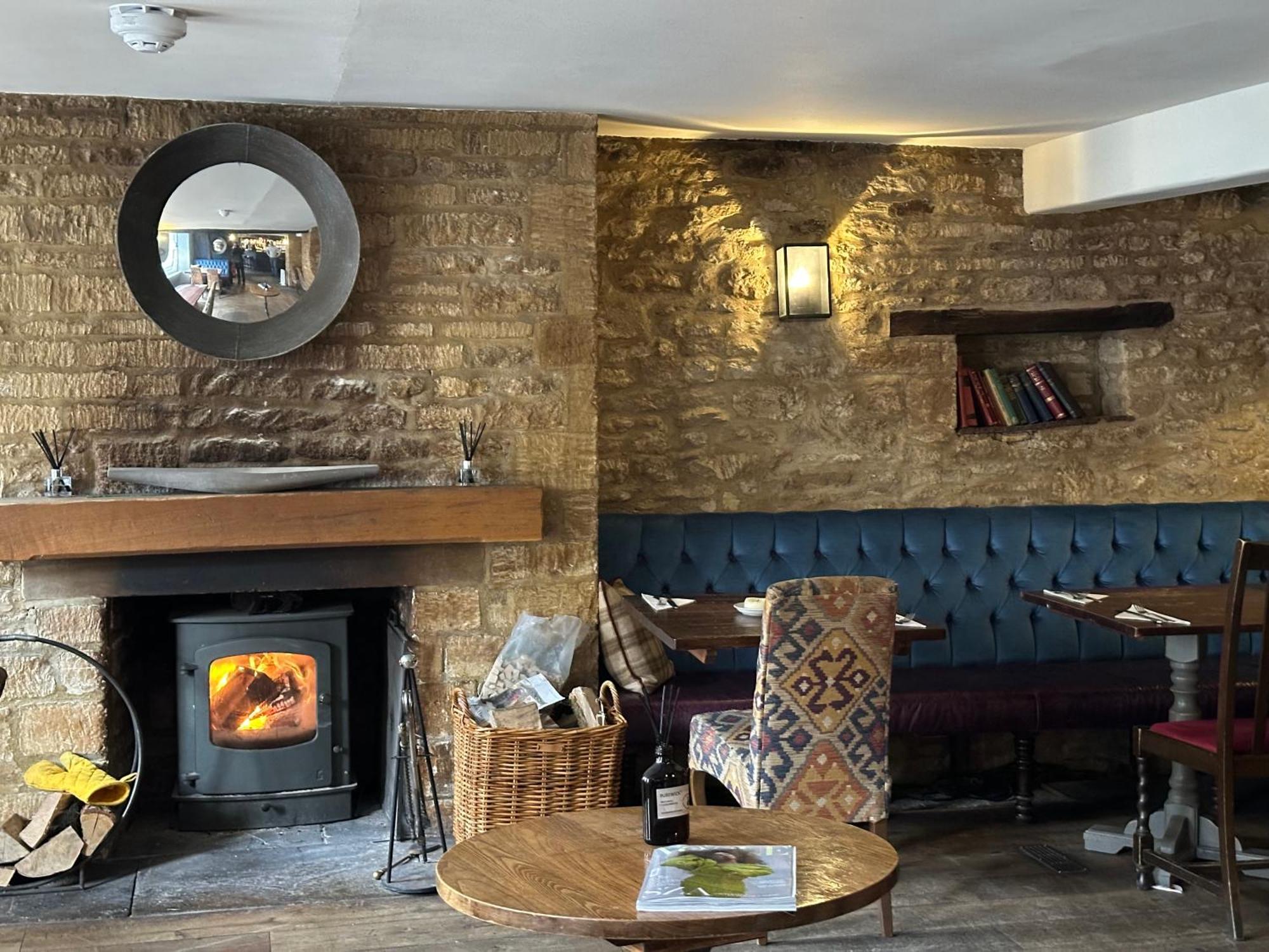 The Golden Pheasant Inn バーフォード エクステリア 写真