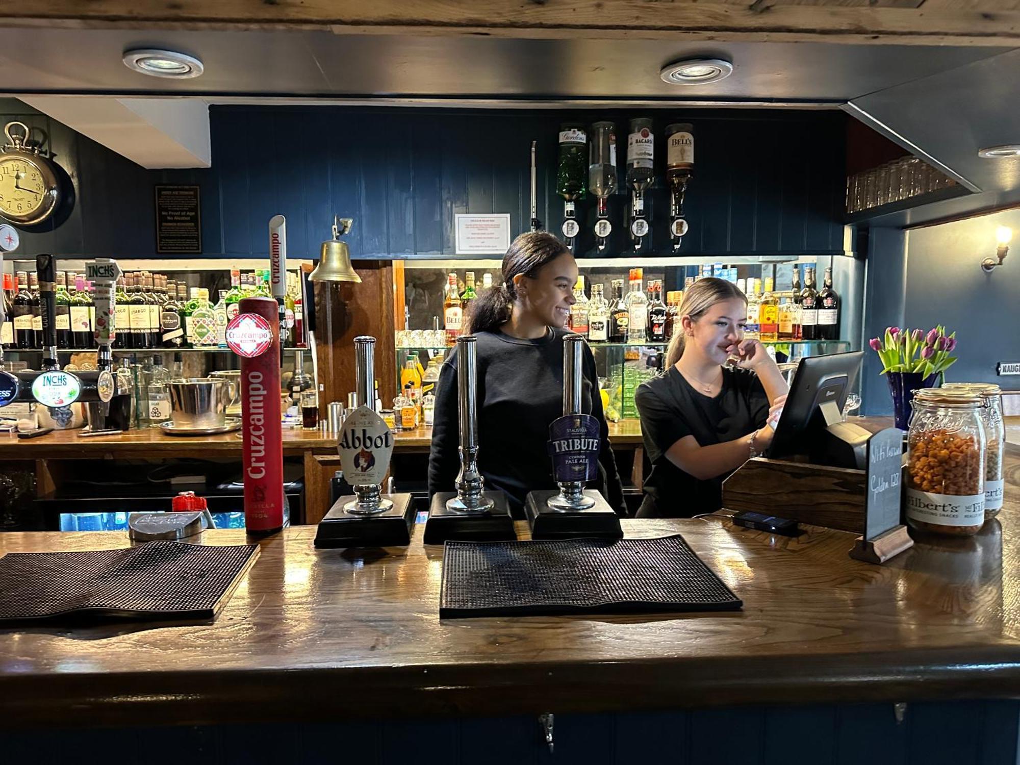 The Golden Pheasant Inn バーフォード エクステリア 写真