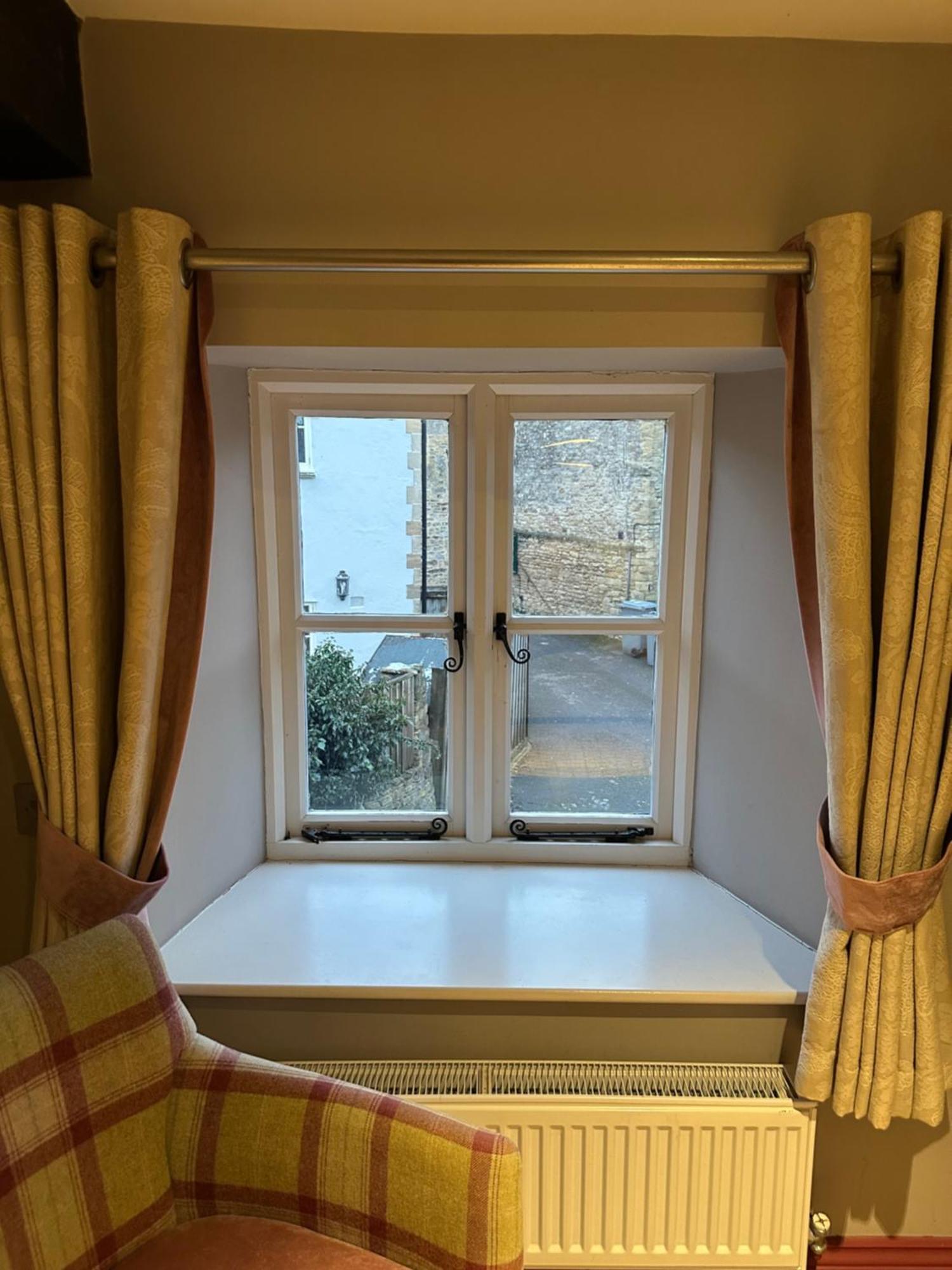 The Golden Pheasant Inn バーフォード エクステリア 写真